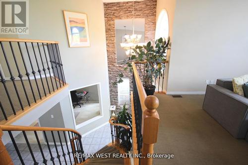 7374 Black Walnut Trail, Mississauga, ON - Indoor Photo Showing Other Room