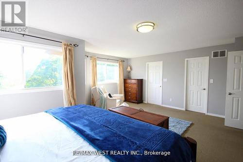 7374 Black Walnut Trail, Mississauga, ON - Indoor Photo Showing Bedroom