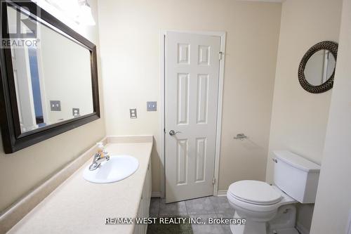 7374 Black Walnut Trail, Mississauga, ON - Indoor Photo Showing Bathroom