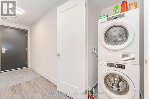 1207 - 18 Water Walk Drive, Markham, ON - Indoor Photo Showing Laundry Room
