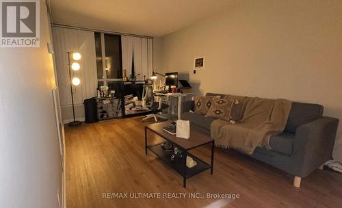 720 - 230 Queens Quay W, Toronto, ON - Indoor Photo Showing Living Room