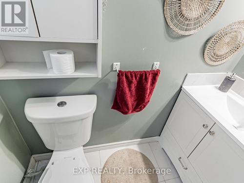 64 - 2050 Upper Middle Road, Burlington, ON - Indoor Photo Showing Bathroom