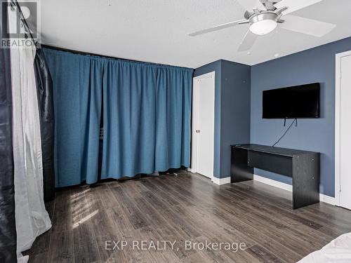 64 - 2050 Upper Middle Road, Burlington, ON - Indoor