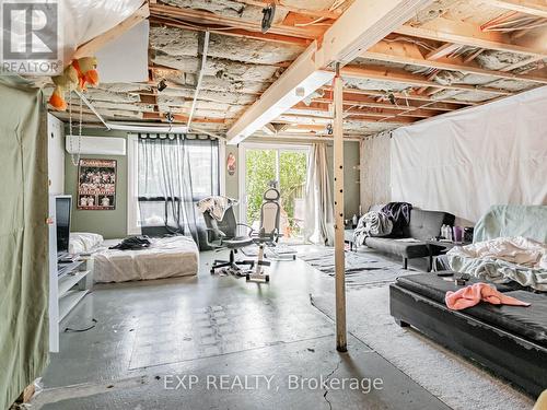 64 - 2050 Upper Middle Road, Burlington, ON - Indoor