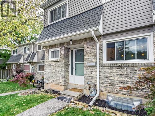 64 - 2050 Upper Middle Road, Burlington, ON - Outdoor