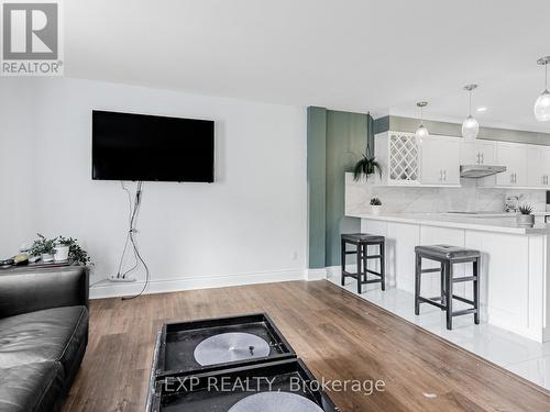 64 - 2050 Upper Middle Road, Burlington, ON - Indoor