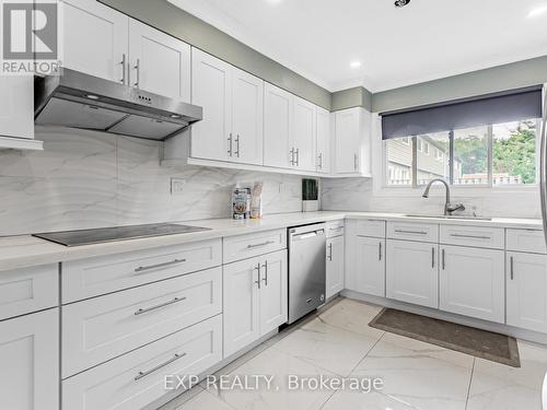 64 - 2050 Upper Middle Road, Burlington, ON - Indoor Photo Showing Kitchen