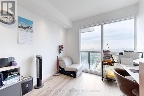 3103 - 95 Mcmahon Drive, Toronto, ON - Indoor