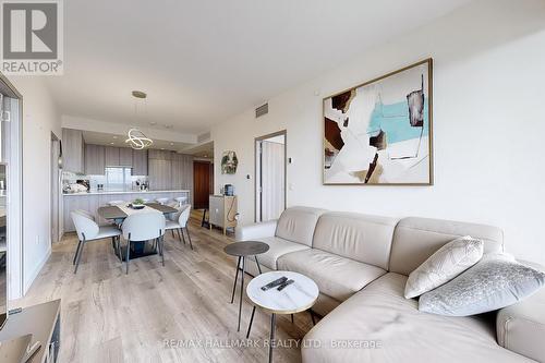 3103 - 95 Mcmahon Drive, Toronto, ON - Indoor Photo Showing Living Room