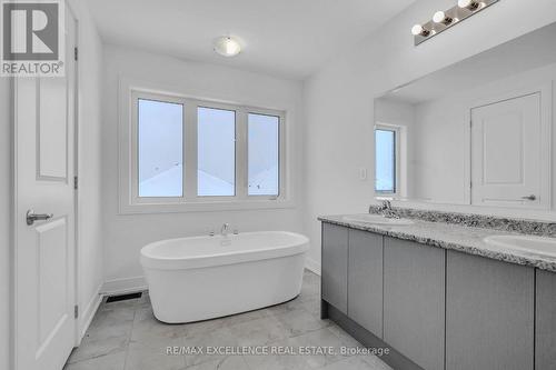 40 Ferguson Street, Erin, ON - Indoor Photo Showing Bathroom