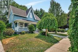 18 QUEEN STREET  Prince Edward County (Picton Ward), ON K0K 2T0