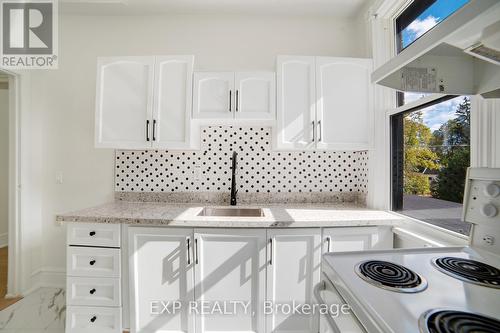 28 Springbank Drive, London South, ON - Indoor Photo Showing Kitchen