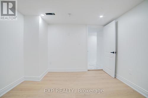 28 Springbank Drive, London South, ON - Indoor Photo Showing Other Room