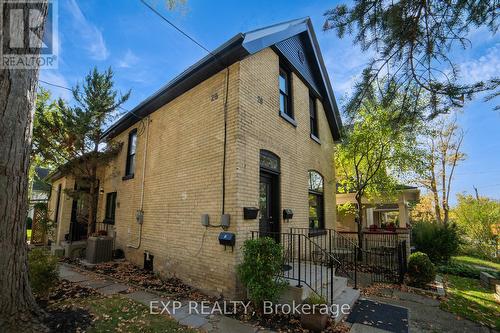 28 Springbank Drive, London South, ON - Outdoor