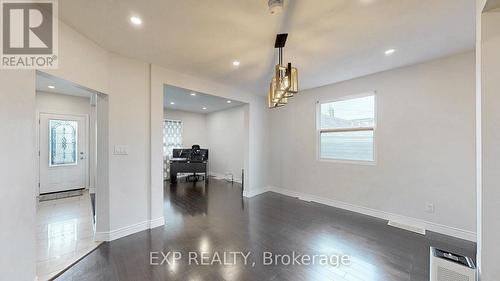 78 Martimas Avenue, Hamilton, ON - Indoor Photo Showing Other Room