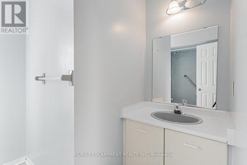 267 Macedonia Crescent, Mississauga, ON - Indoor Photo Showing Bathroom