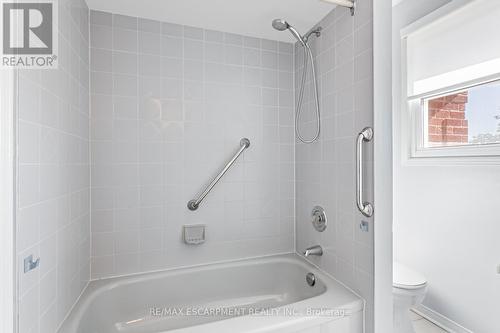 267 Macedonia Crescent, Mississauga, ON - Indoor Photo Showing Bathroom