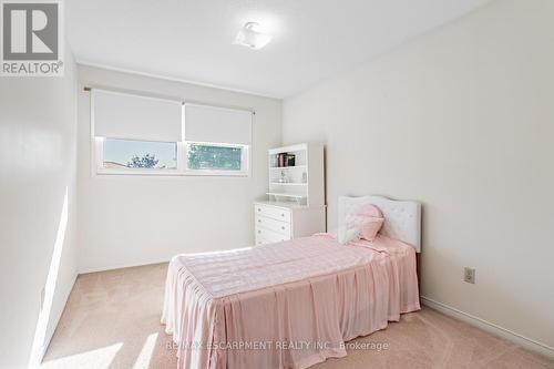 267 Macedonia Crescent, Mississauga, ON - Indoor Photo Showing Bedroom