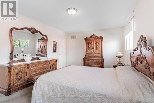 267 Macedonia Crescent, Mississauga, ON - Indoor Photo Showing Bedroom