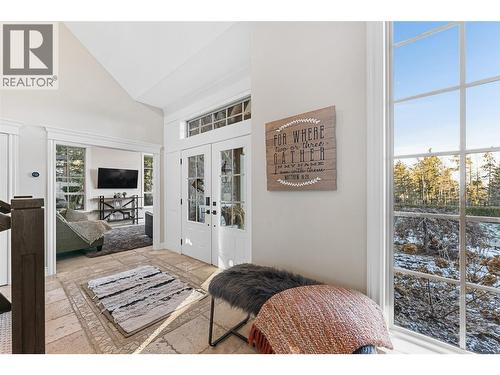 2957 Harvard Road, Kelowna, BC - Indoor