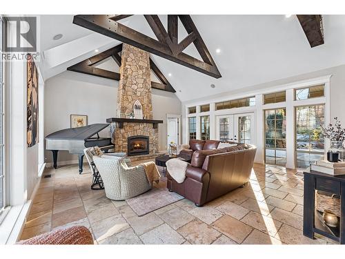 2957 Harvard Road, Kelowna, BC - Indoor With Fireplace