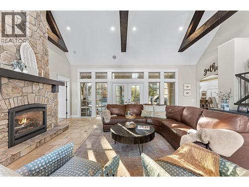 2957 Harvard Road, Kelowna, BC - Indoor Photo Showing Living Room With Fireplace