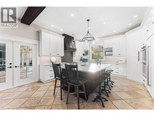 2957 Harvard Road, Kelowna, BC - Indoor