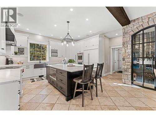 2957 Harvard Road, Kelowna, BC - Indoor