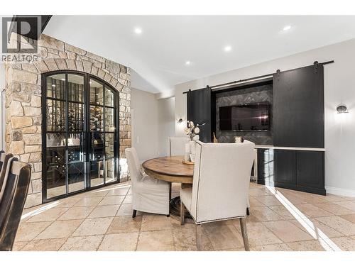2957 Harvard Road, Kelowna, BC - Indoor Photo Showing Dining Room
