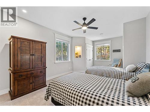 2957 Harvard Road, Kelowna, BC - Indoor Photo Showing Bedroom