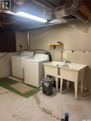 210 South Avenue E, Hafford, SK - Indoor Photo Showing Laundry Room