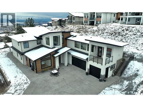 1122 Carnoustie Drive, Kelowna, BC - Outdoor