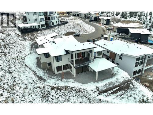 1122 Carnoustie Drive, Kelowna, BC - Outdoor