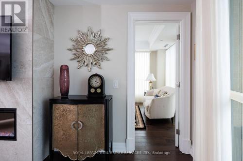 1802 - 2060 Lakeshore Road, Burlington, ON - Indoor Photo Showing Other Room