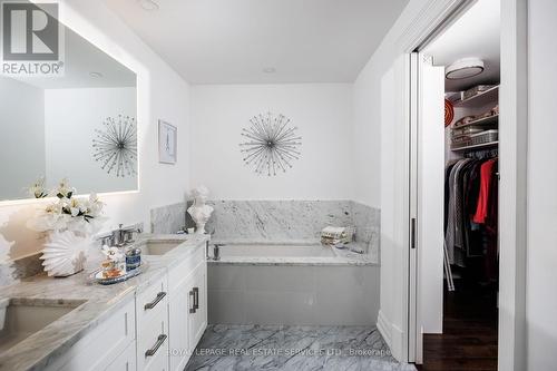 1802 - 2060 Lakeshore Road, Burlington, ON - Indoor Photo Showing Bathroom