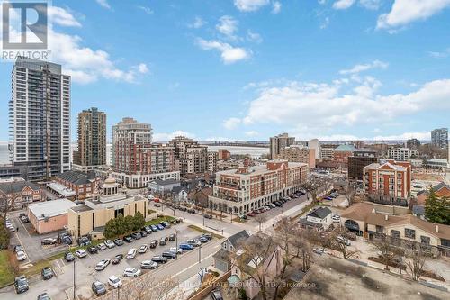1109 - 2088 James Street, Burlington, ON - Outdoor With View