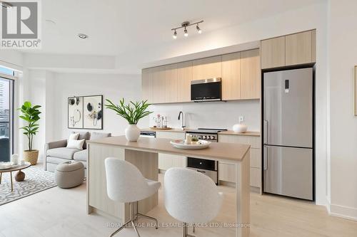 1109 - 2088 James Street, Burlington, ON - Indoor