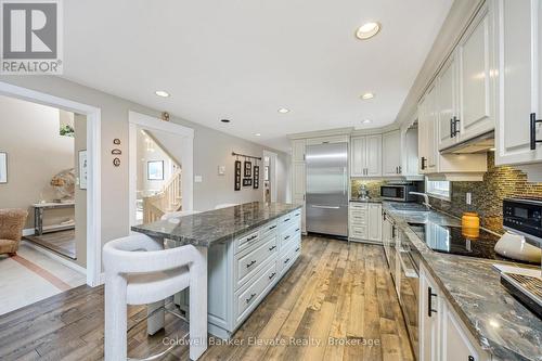 14294 Winston Churchill Boulevard, Caledon, ON - Indoor Photo Showing Kitchen With Upgraded Kitchen