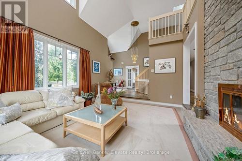 14294 Winston Churchill Boulevard, Caledon, ON - Indoor Photo Showing Living Room With Fireplace