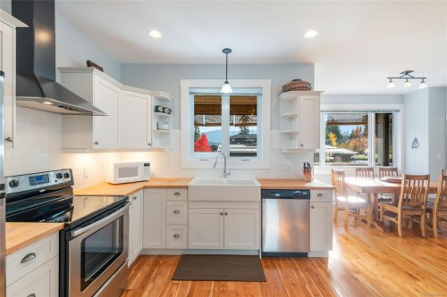 6373 Salal Rd, Port Alberni, BC 