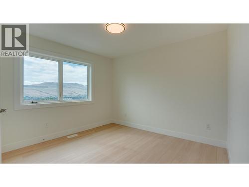 5705 Heritage Drive Unit# Sl 9, Vernon, BC - Indoor Photo Showing Other Room
