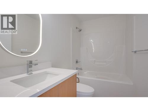 5705 Heritage Drive Unit# Sl 9, Vernon, BC - Indoor Photo Showing Bathroom