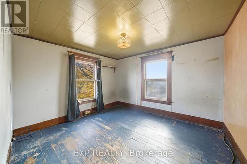 160 Head Street N, Norfolk, ON - Indoor Photo Showing Other Room