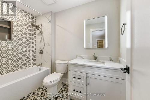 845 Melfa Crescent, Ottawa, ON - Indoor Photo Showing Bathroom