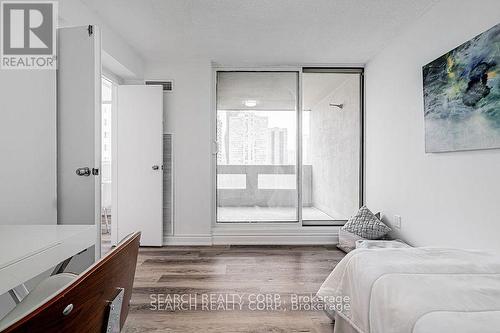 1108 - 3590 Kaneff Crescent, Mississauga, ON - Indoor Photo Showing Bedroom