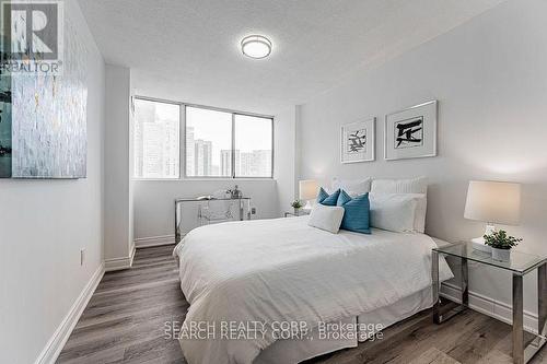 1108 - 3590 Kaneff Crescent, Mississauga, ON - Indoor Photo Showing Bedroom