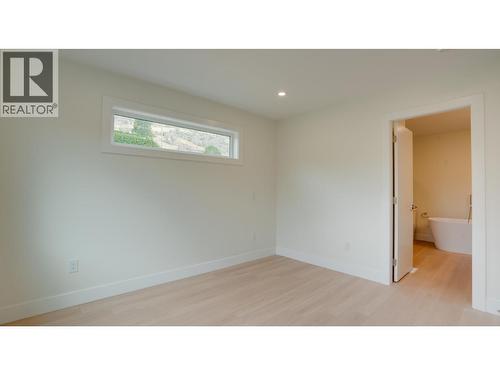 5705 Heritage Drive Unit# Sl 12, Vernon, BC - Indoor Photo Showing Other Room