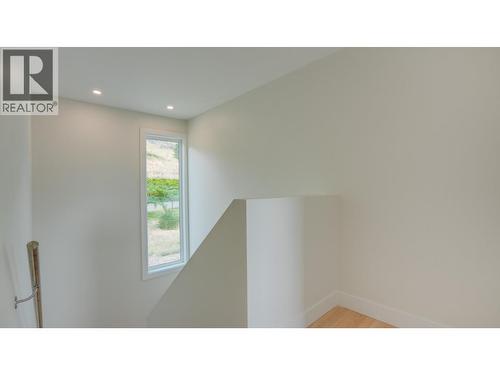 5705 Heritage Drive Unit# Sl 12, Vernon, BC - Indoor Photo Showing Other Room