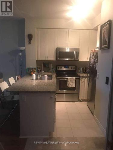 1812 - 339 Rathburn Road W, Mississauga, ON - Indoor Photo Showing Kitchen