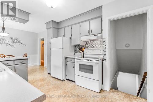 6 Maplewood Drive, St. Catharines (Vine/Linwell), ON - Indoor Photo Showing Kitchen